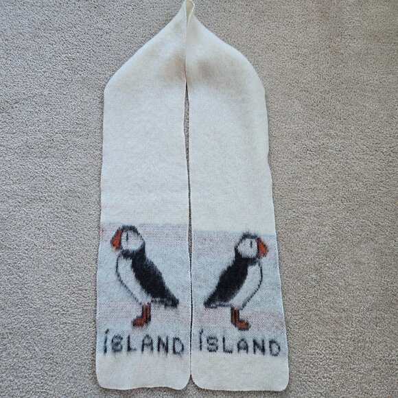 NWOT Icelandic Wool Puffin Scarf Bird Iceland - Picture 1 of 10